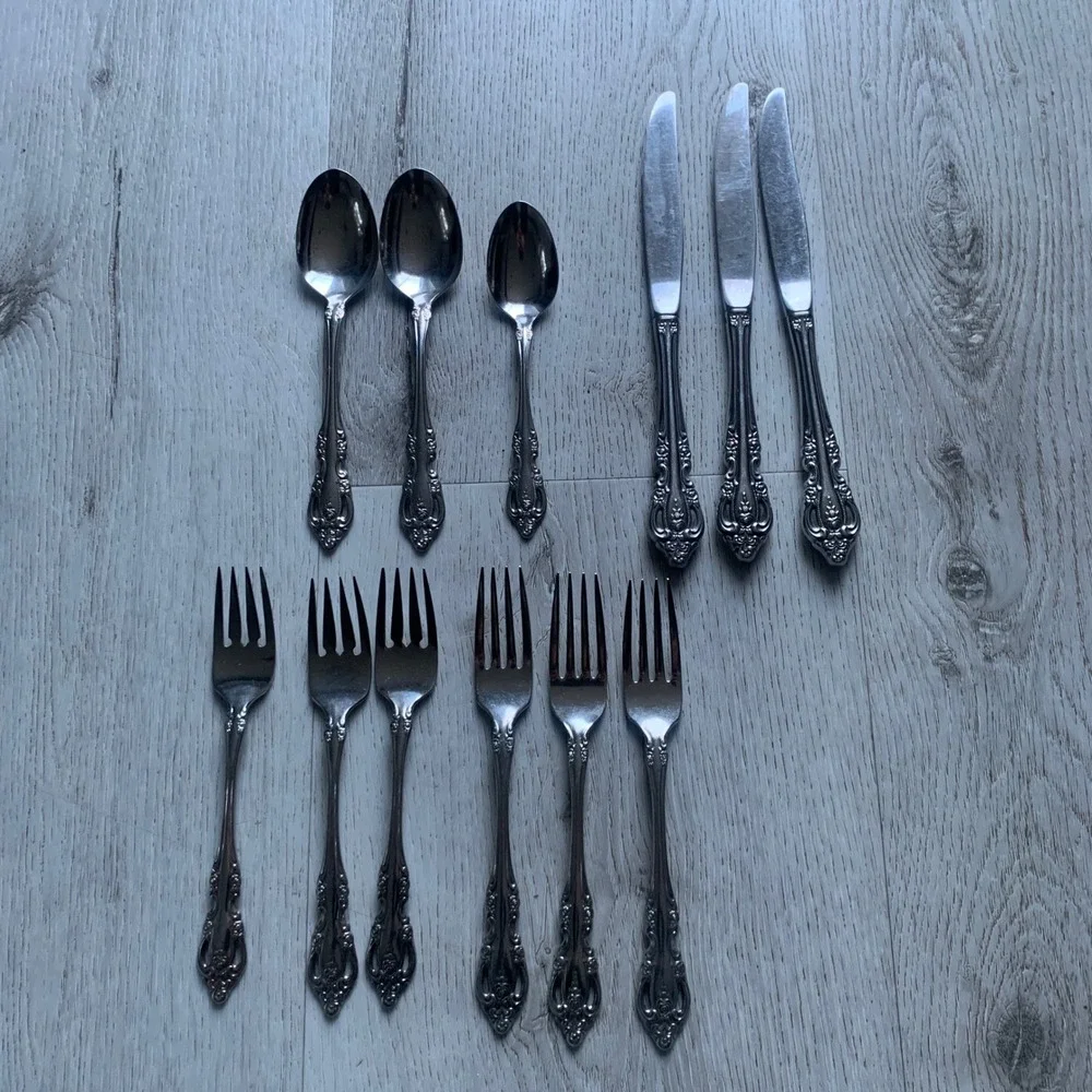 Oneida Community‎ Stainless Utensil Set